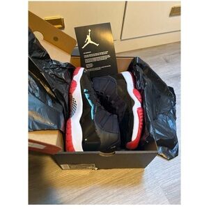 DS Jordan 11 Bred 2019 Size 10.5 FLAWLESS CONDITION!